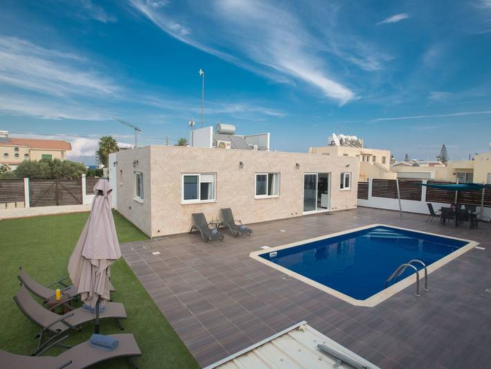 Bungalow für 6 Personen, mit Pool und Garten auf Zypern