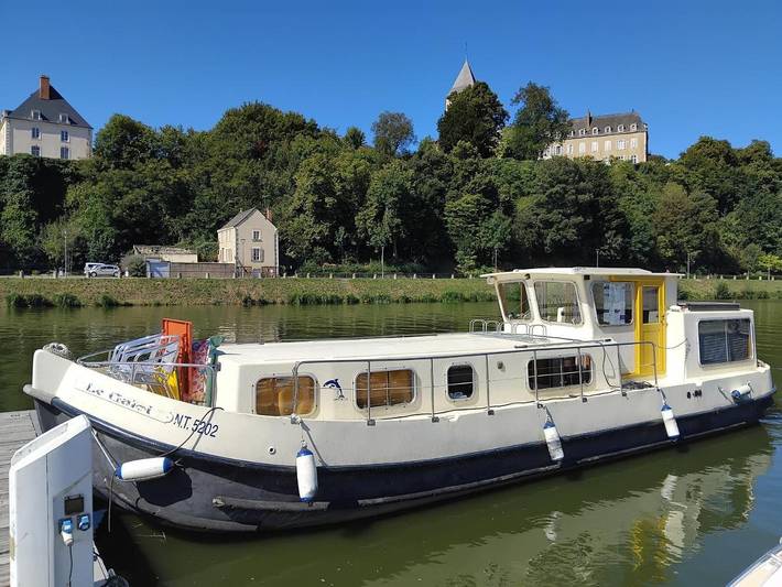 Bateau pour 6 personnes, avec terrasse et vue - 1
