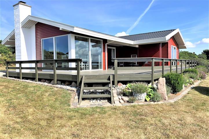 Ferieudlejning for 4 personer, med have på Fyn