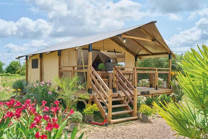 Location de vacances pour 2 personnes, avec jardin ainsi que terrasse et piscine à Lamastre - 4