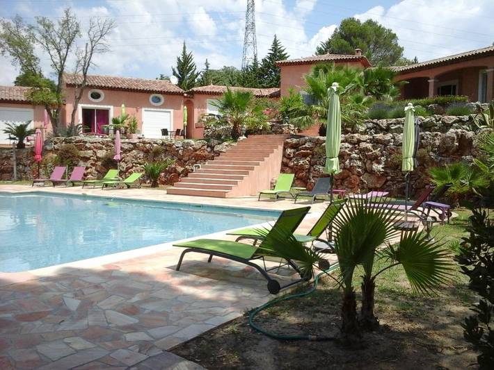 Maison d’hôte pour 2 personnes, avec Terrasse et Jardin ainsi que Piscine et Vue à Roquebrune-sur-Argens