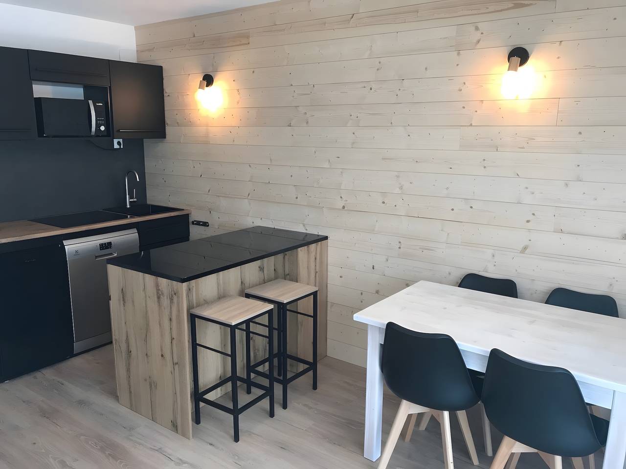 Ganzes Studio, Studio „Cabine Rénové“: Bergblick, private Terrasse & Wlan in Villard-de-Lans, Parc naturel régional du Vercors