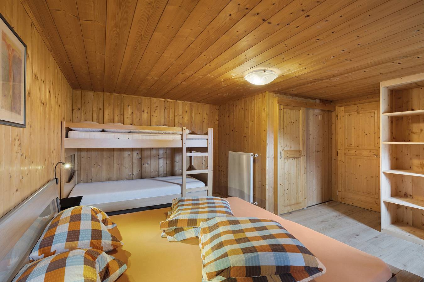 Appartement entier, Appartement "Rosenduft" avec vue sur les montagnes, terrasse partagée et Wi-Fi in Valle di Casies, Kronplatz