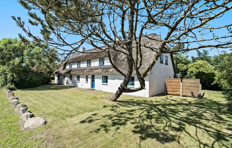 Ferienhaus für 16 Personen, mit Sauna und Garten, mit Haustier