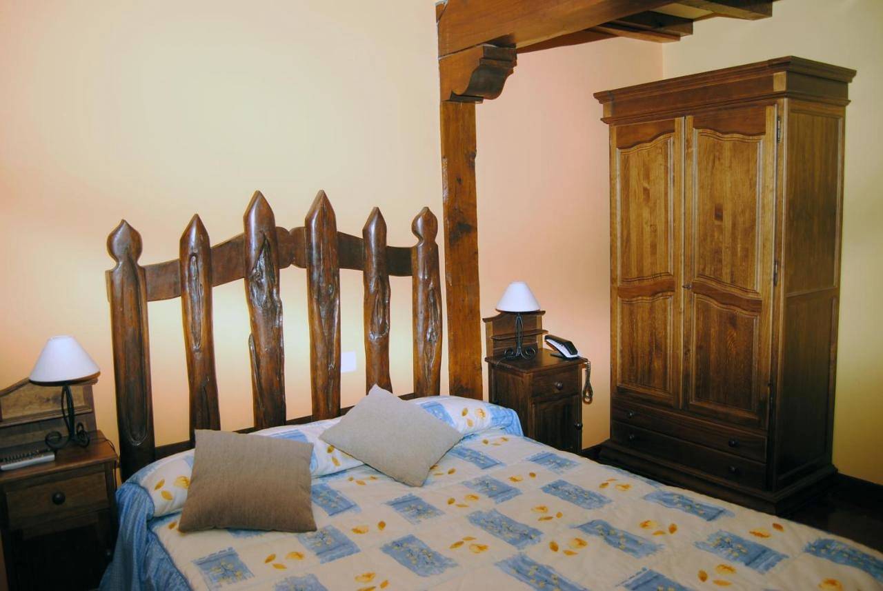 Standard Double Room in Oreña, Alfoz de Lloredo