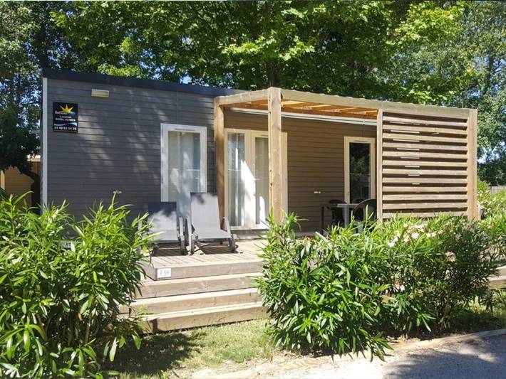Camping pour 4 personnes, avec bassin pour enfant