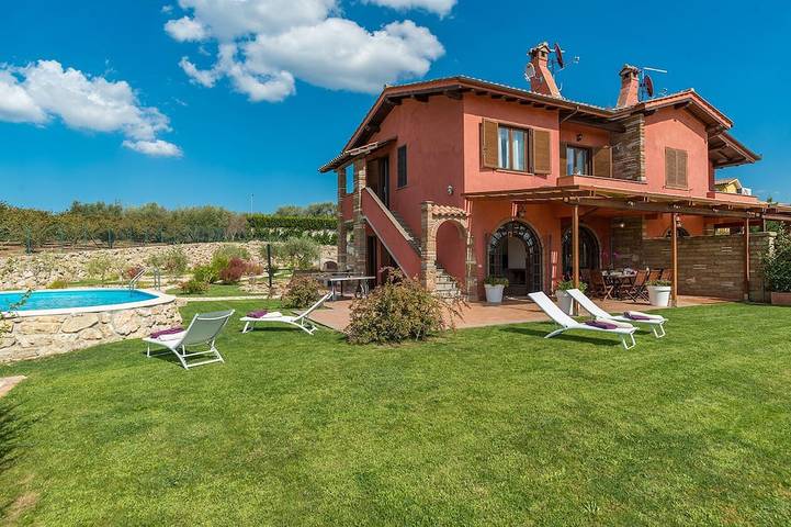 Villa per 8 persone, con giardino in Ronciglione