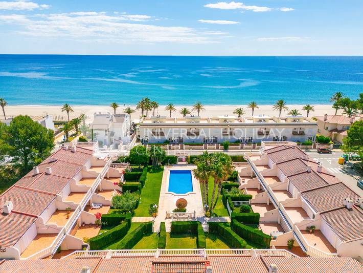 Location de vacances pour 8 personnes, avec terrasse ainsi que piscine et jardin à Miami Platja - 4