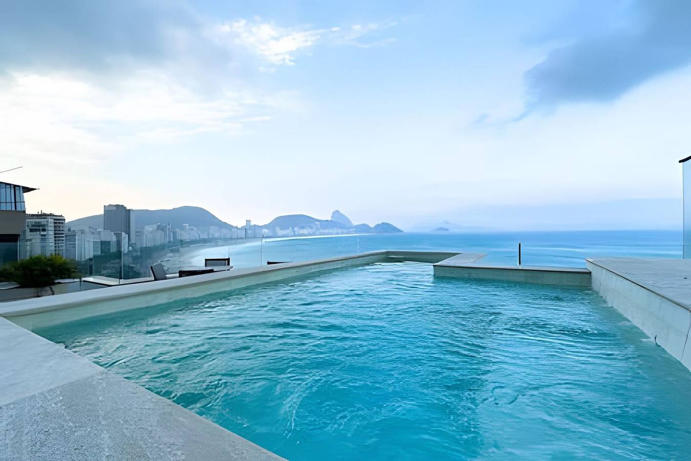 Entire apartment, Penthouse with 3 suites and private pool in Copacabana, Rio de Janeiro