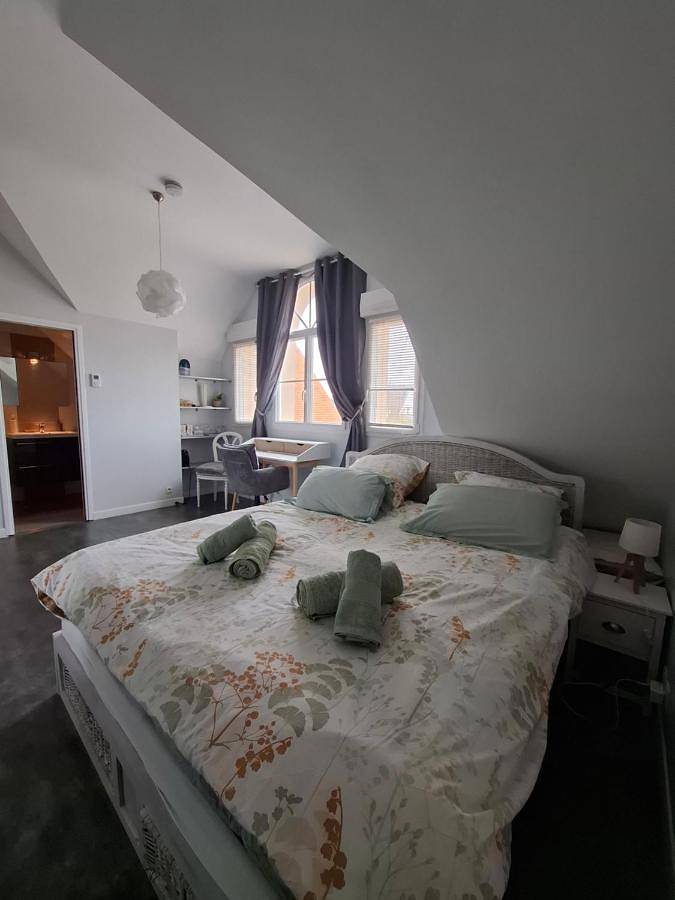Chambre Hugues entre Caen et la mer avec piscine in Mathieu (Calvados), Région de Caen