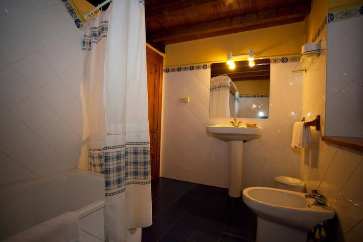 Casa rural para 4 personas, con Jardín en Sevares