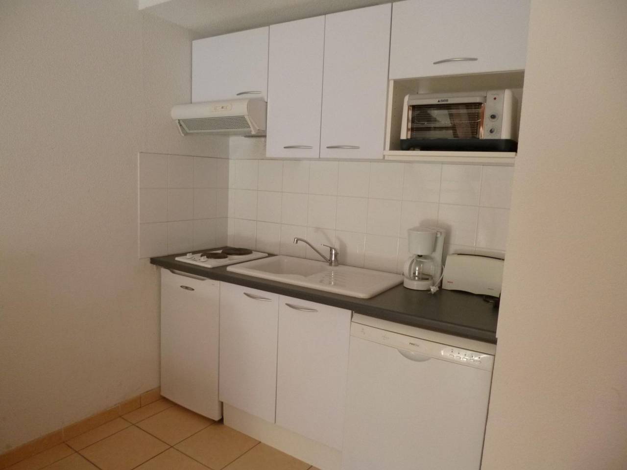 Ganze Wohnung, Alluring apartment in the lively resort of Carcans Océan in Carcans Plage, Carcans