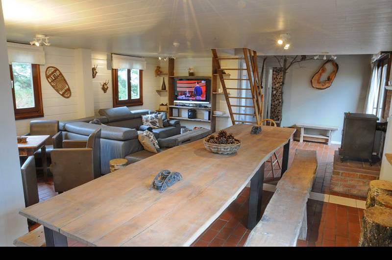 Gruppenunterkunft für 14 Personen mit herrlichem Ausblick und Erholungsbereich mit Sauna. in Houyet, Region Namur