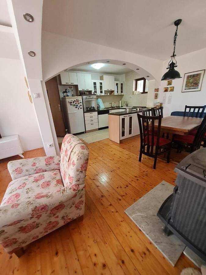 Hus för 8 Personer, med trädgård och utsikt, med husdjur i Nordmakedonien
