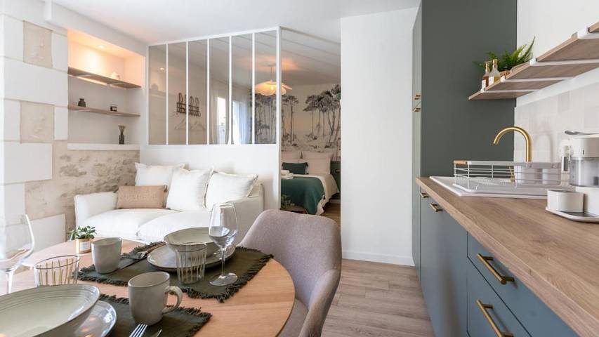 Gîte pour 2 personnes, avec terrasse dans Nieuil-l'Espoir