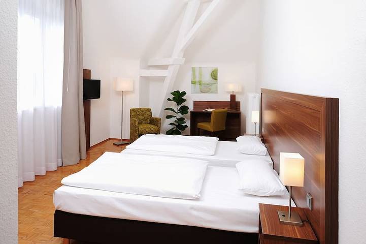 Gîte pour 2 personnes, avec jardin et piscine à Rastatt - 2