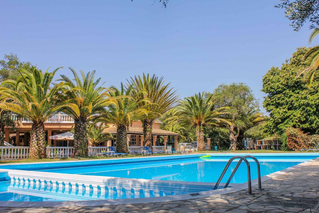 Casa mobile con terrazza ed aria condizionata  in Ipsos, Corfù