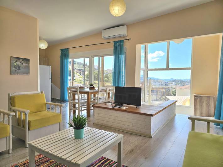 Ganze Wohnung, Ferienwohnung für 8 Personen mit Balkon in Sarandë, Vlorë