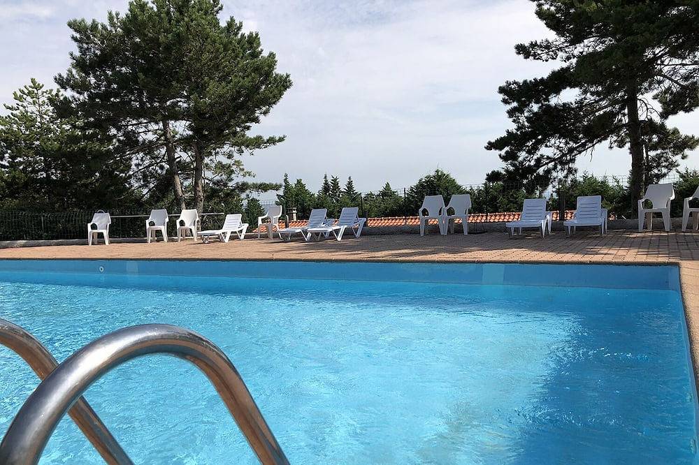 Appartement entier, A 300m de la plage du Lac de St Ferréol, location en rez-de chaussée de maison in Sorèze, Lauragais