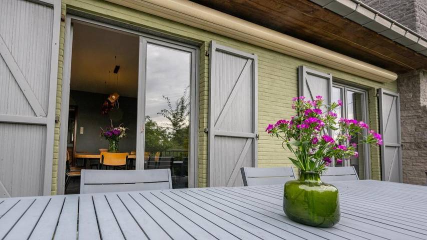 Location de vacances pour 10 personnes, avec Terrasse et Vue à Flobecq