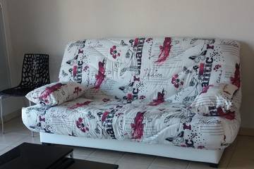 Gîte pour 4 personnes, avec piscine et terrasse à Léguevin