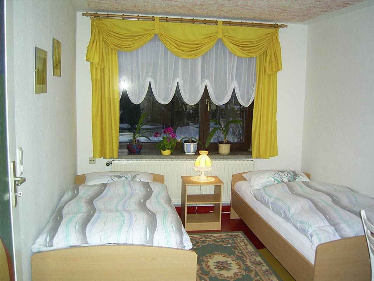 Ganze Ferienwohnung, Gästezimmer & Ferienwohnung Kapp - Ferienwohnung mit 2 Schlafräumen in Auerbach, Chemnitz und Umgebung