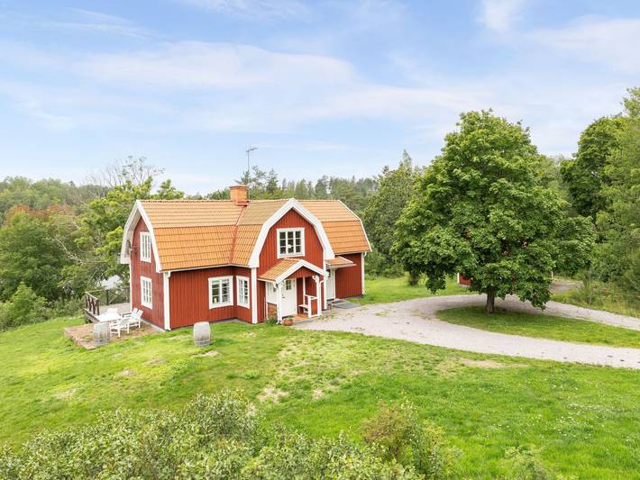 Hus för 8 Personer med trädgård in Västervik
