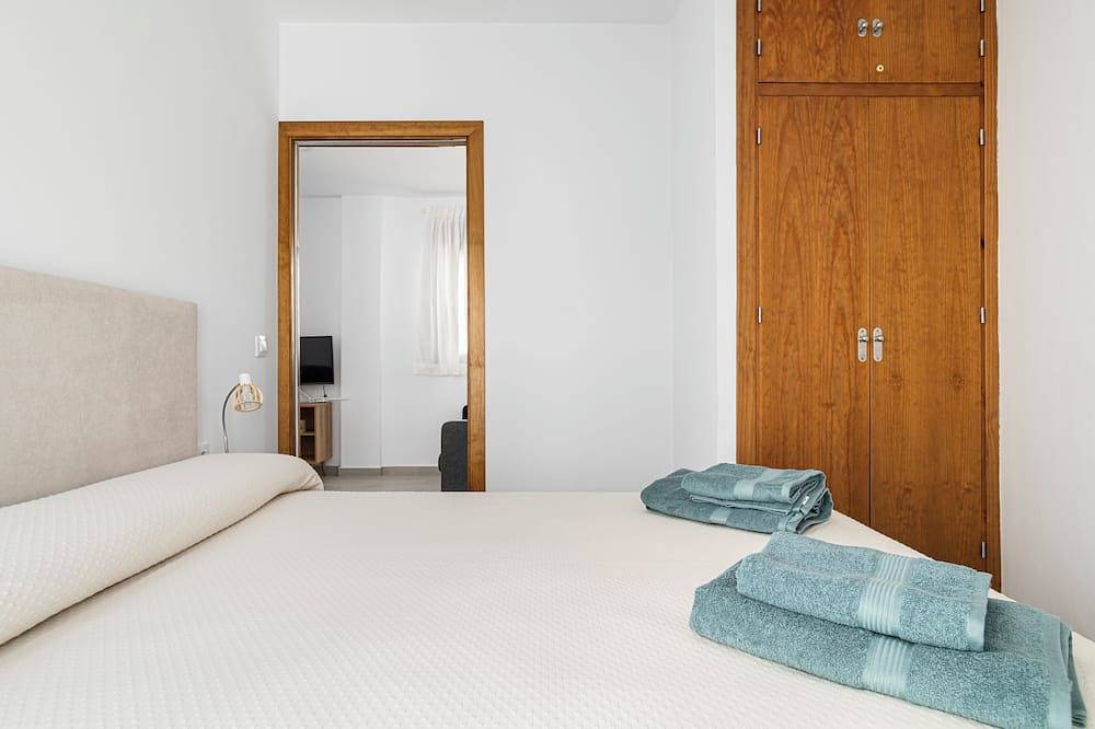 Entire apartment, Modern Comfort in the Heart of Conil in Conil de la Frontera, Costa de la Luz
