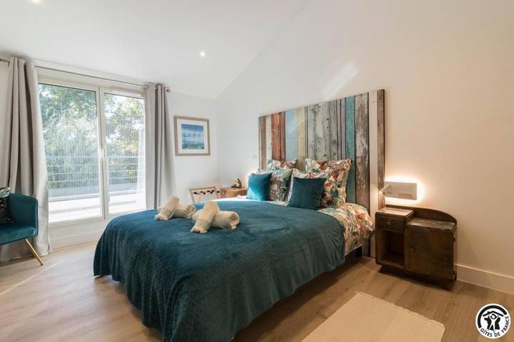 Location de vacances pour 14 personnes, avec terrasse et jardin ainsi que piscine et jacuzzi à Buzet-sur-Tarn - 3