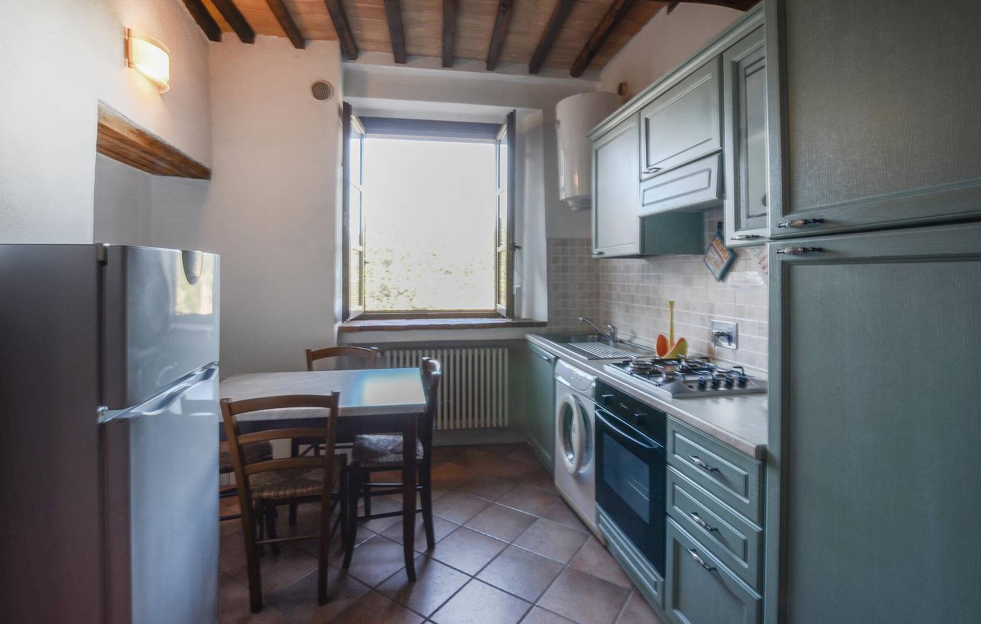 Appartement de vacances entier, Appartement confortable avec jardin, piscine et Wi-Fi in Castelnuovo di Val di Cecina, Riserva Naturale di Monterufoli
