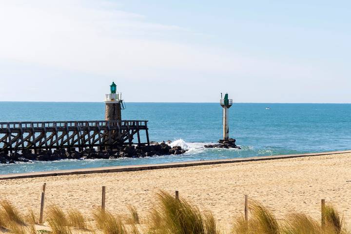 Entire apartment, Imarena – High-End Apartment with Port View, Balconies, and Private Parking in Capbreton in Capbreton, Côte d’Argent