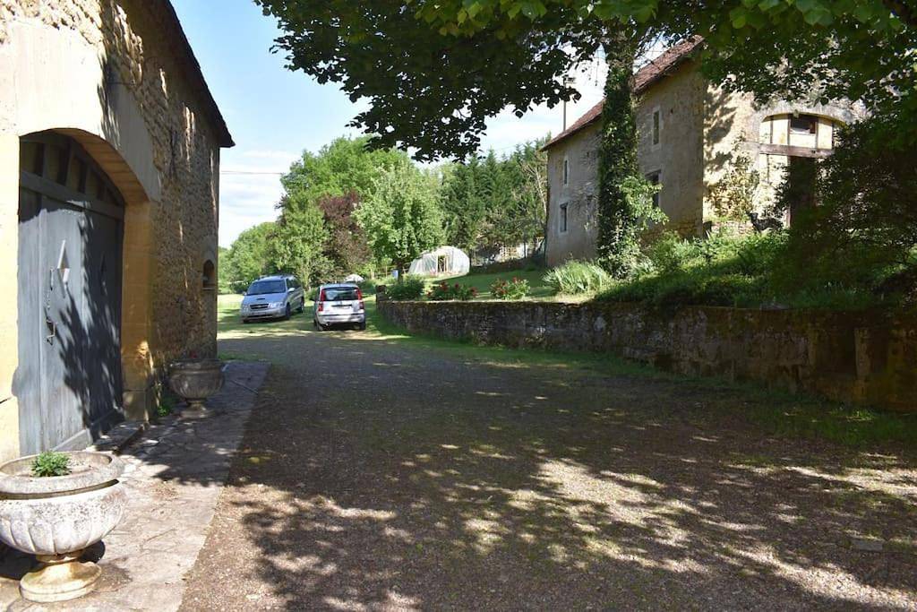 Appartement entier, Two-Bedroom Apartment in Le Buisson-de-Cadouin, Périgord Pourpre