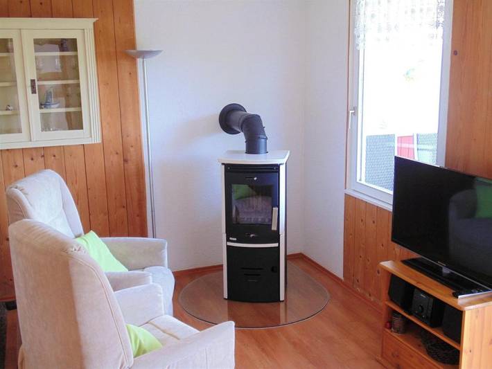 Bungalow für 4 Personen, mit Terrasse und Garten in Damshagen