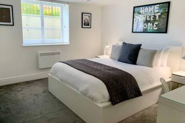 Apartment for 4 People in Reading, North Wessex Downs, Photo 3