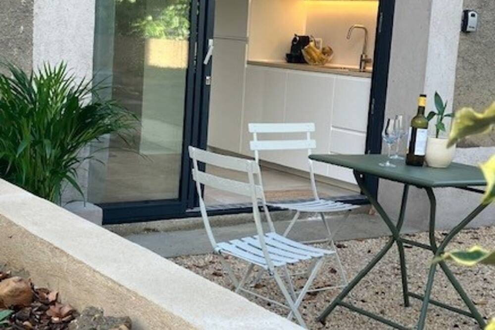 Apartamento entero, Quiet studio in a green setting in Charbonnières-les-Bains, Ródano