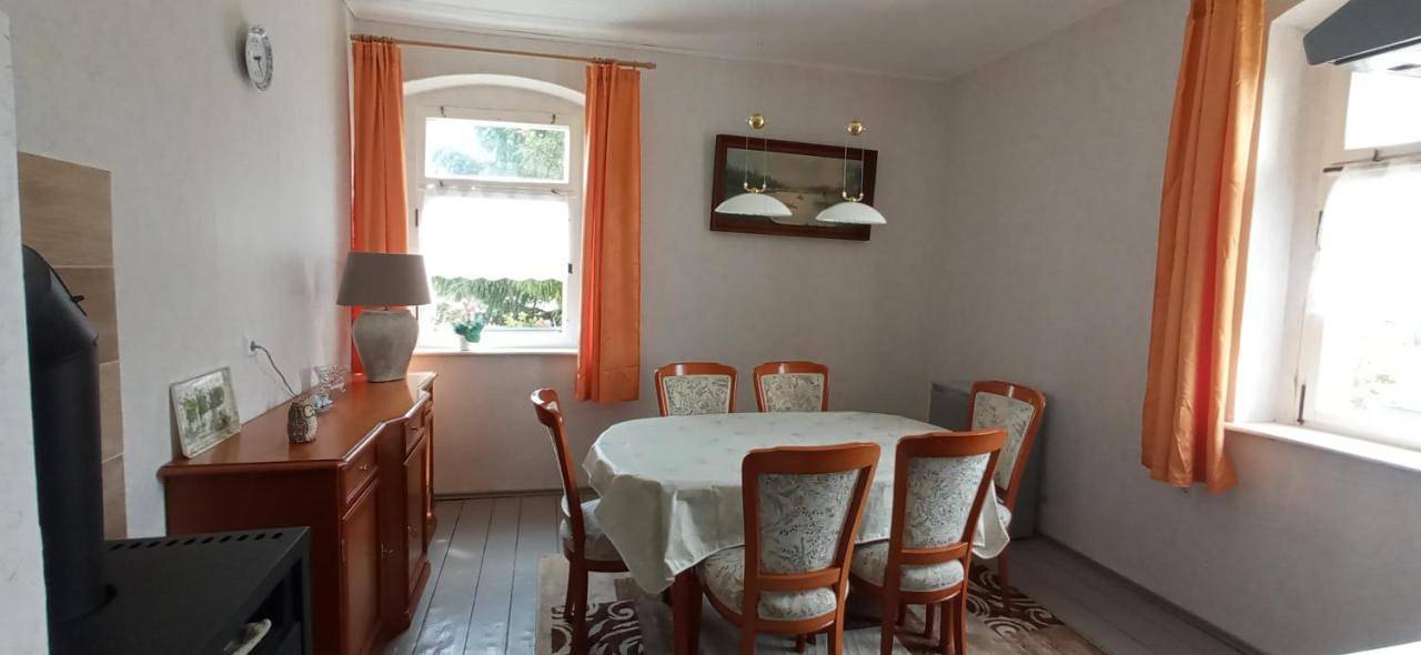 Ganze Wohnung, Ok Ferien - Altes Bahnhaus in Hammerbrücke, Muldenhammer