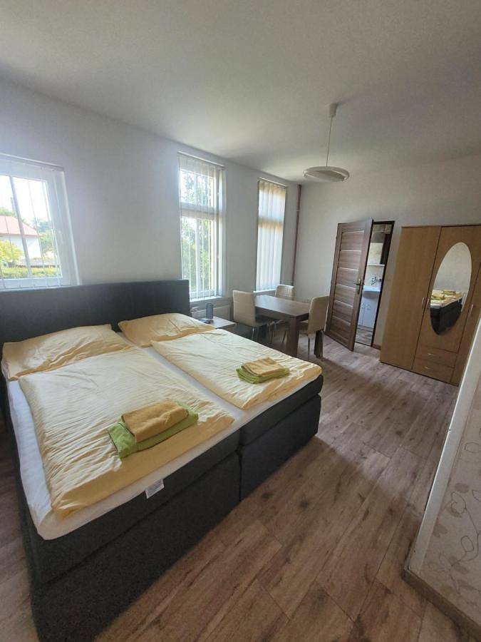 Triple Room with Bathroom in Böhmische Schweiz