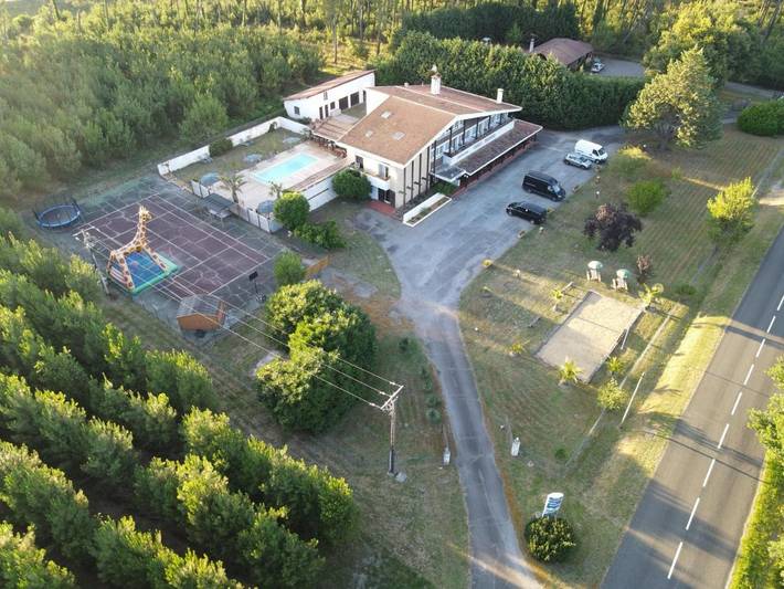 Hôtel pour 2 personnes, avec piscine et jardin, animaux acceptés à Lesperon - 3