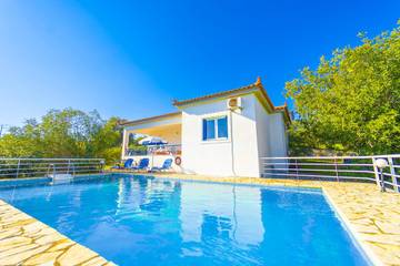 Ferienhaus für 4 Personen, mit Garten und Terrasse auf den Peloponnes