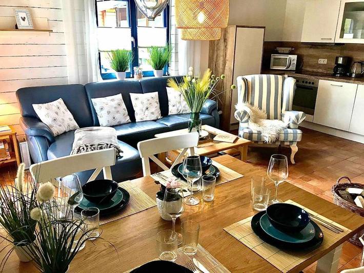 Ferienhaus für 6 Personen, mit Terrasse und Ausblick in Tanne