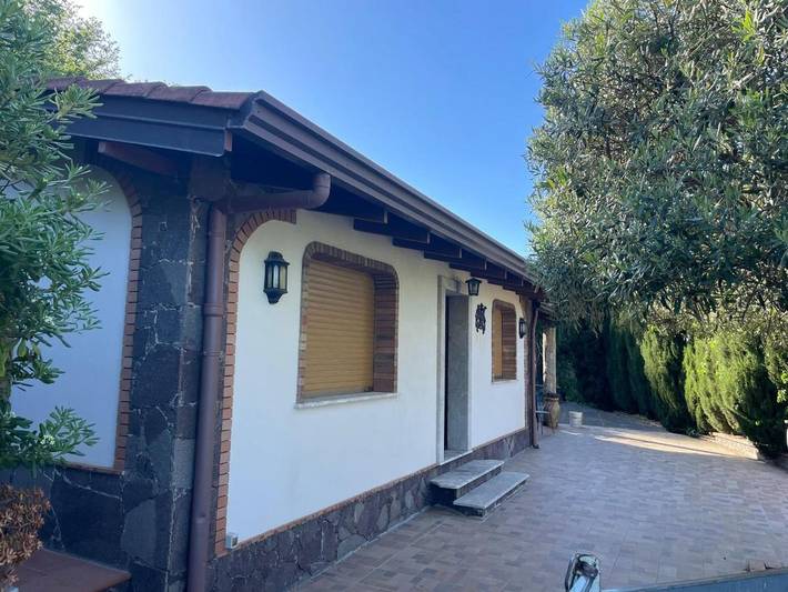 Casa vacanza per 6 persone, con Terrazza e Piscina nonché Panorama a Francavilla di Sicilia