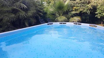 Tente pour 4 personnes, avec vue et jardin ainsi que piscine et terrasse dans les Bouches-du-Rhône