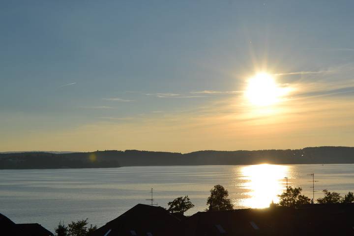 Gîte pour 4 personnes, avec balcon/terrasse ainsi que terrasse et vue sur le lac, adapté aux familles à Tancon - 4
