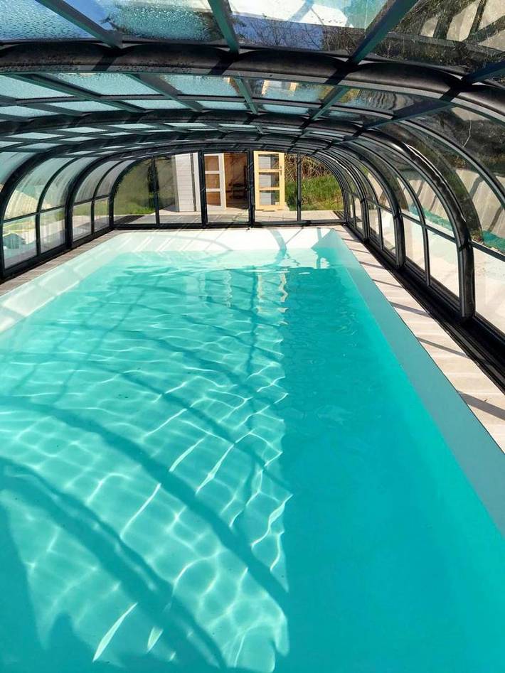 Gîte pour 4 personnes, avec piscine ainsi que terrasse et jardin, animaux acceptés à Theix - 3