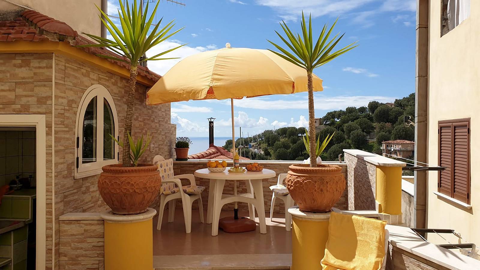 Appartamento intero, Appartamento vacanze per 3 persone con terrazza in Pisciotta, Cilento Coast