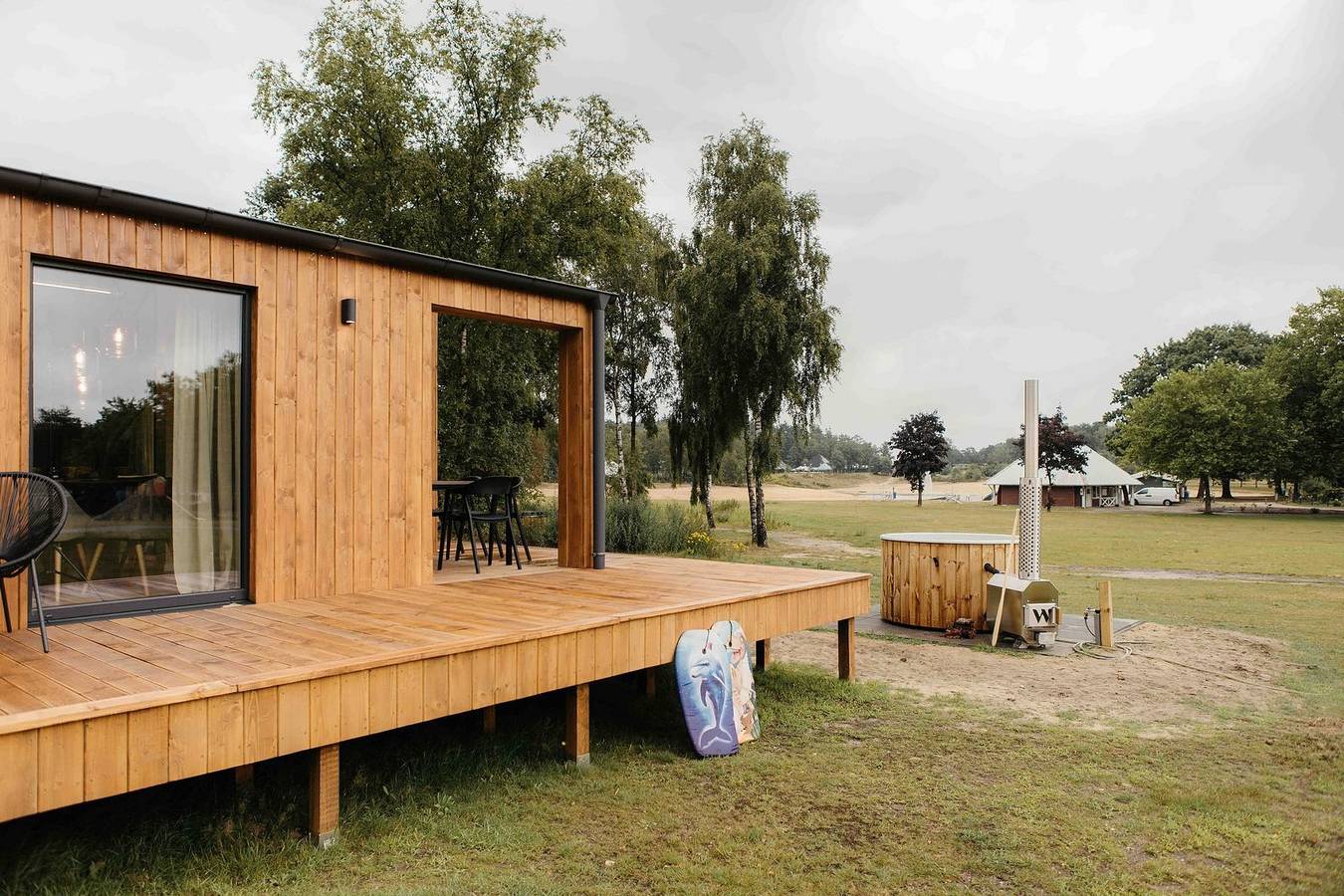 Wb Resort Gmbh — Beach View Scandi Scandi mit Hot Tub | 4 P in Wilsum, Landkreis Grafschaft Bentheim