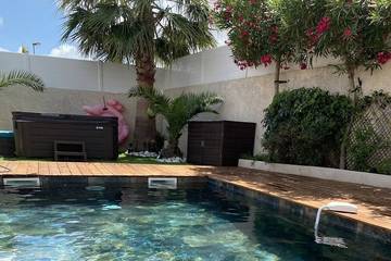 Cottage pour 6 personnes, avec jacuzzi et jardin, animaux acceptés à Florensac
