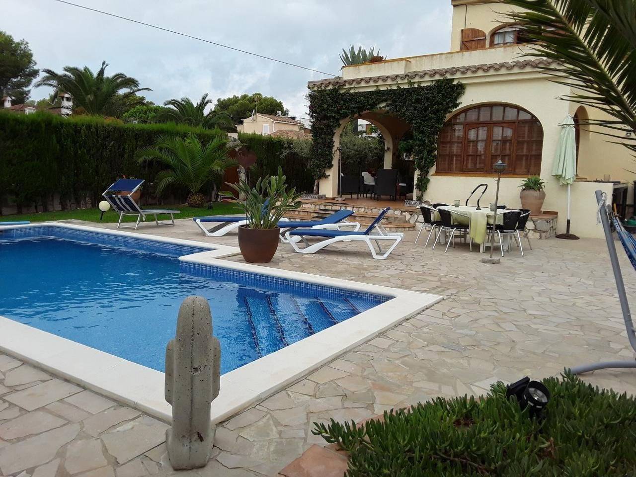 Ferienhaus mit Pool am Meer in Les Tres Cales, Terres de l'Èbre