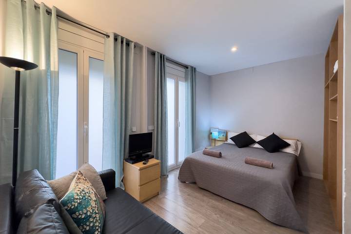 Apartamento para 3 personas, con balcón en Gracia