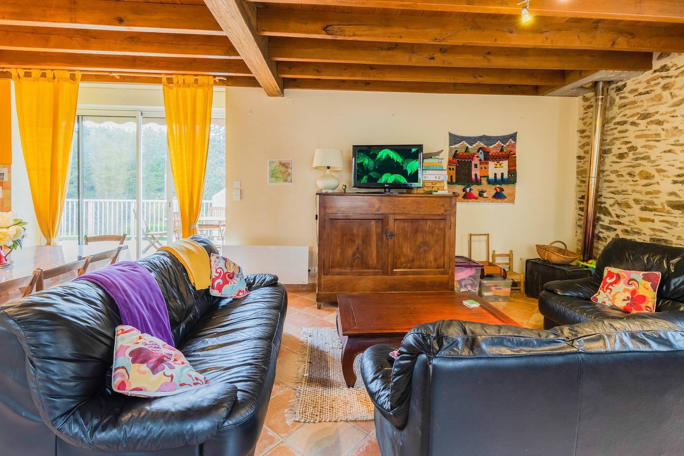 Gîte 'Le Bûcher' – Charme authentique avec terrasse, balcon et jardin partagé au cœur de la nature in Saint-Jory-de-Chalais, Parc naturel régional Périgord-Limousin